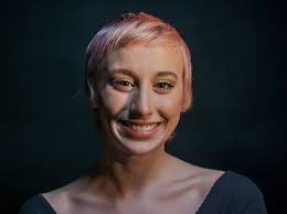 Hannah Akins's Instagram, Twitter & Facebook