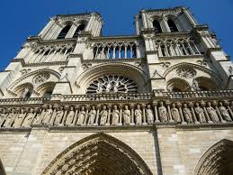 Tarif réduit (sur présentation d'un justificatif) à 6 euros pour les jeunes de 18 à 26 ans. Tours Et Cathedrale Notre Dame De Paris Un Guide A Paris