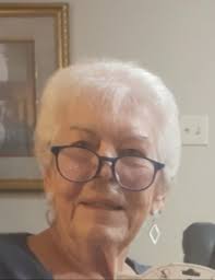 Lessie Martinez's Instagram, Twitter & Facebook