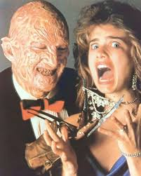 🤔……You don't know Fred😳😳😳? 🤔What's Juanita whispering in Freddie's ear  😍😁?