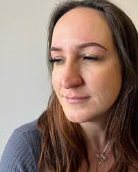 Combination brows becoming a firm fave 🤝 The positioning and definition  created is transformational! It has taken me so so long to get comfortable  and confident with machine work. I learned the