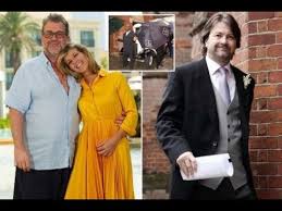 Kate garraway has confirmed that her husband, derek draper. Kate Garraway And Derek Draper Had Been Planning Second Wedding Before Coronavirus Hell Youtube