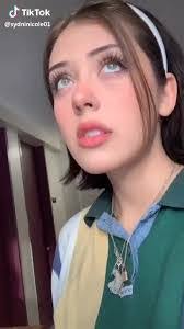 Sydney Rintoul's Instagram, Twitter & Facebook