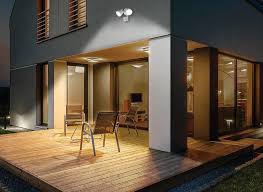 • automatically turns light off. The Best Outdoor Motion Sensor Lights For 2021
