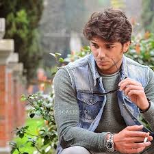 Grande fratello 13, è rissa tra andrea cerioli e mirco petrilli. I Boni Del Grande Fratello Andrea Cerioli Jimi Paradise Tagli Di Capelli Fratelli