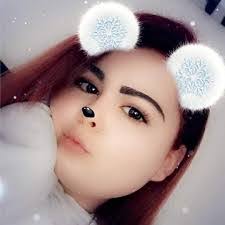 Courtney Steadman's Instagram, Twitter & Facebook