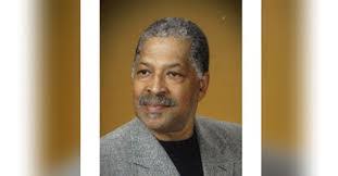 Lynne Mobley's Instagram, Twitter & Facebook