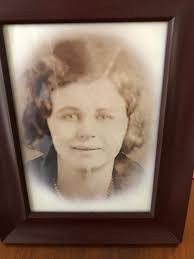 Treasure found: Young woman's photo from uncle's house