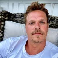 100+ "Warren" profiles