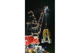 Installation plumbing on 9 building holiday inn. Gallery Heerema S Sleipnir Crane Vessel Installs