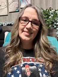 Shelly Greenlee's Instagram, Twitter & Facebook