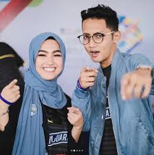 Elfira loy'dan ayrılmasının ardından sufian, mart 2018'de dördüncü single olarak di matamu yu yayınladı. Pesanan Da I Wan Buat Sufian Suhaimi Dan Elfira Loy Yang Baru Sahaja Putus Tunang Kisah Dunia