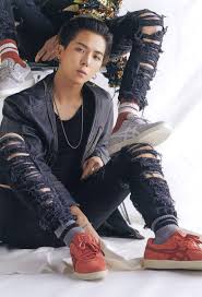 (b)jelaskan aktiviti pengeluaran pada tahap perniagaan primer, sekunder dan tertiar bagi penghasilan produk kasut sukan. Kasut Onitsuka Tiger 21 Foto Kelebihan Jenama Kasut Popular Penguasa Bergaya Jenama Petua Memilih