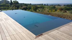 Extension D Une Maison Et Construction D Une Piscine A Debordement Contemporary Pool Toulouse By Atelier Scenario Architectes