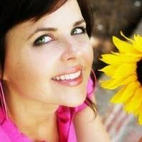 Heidi Popp's Instagram, Twitter & Facebook