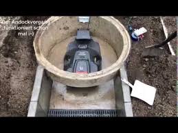 Die Erste Diebstahlsichere Mahroboter Rolltor Garage Inkl Video Prasentation Rasenroboter Rasenroboter Garage Rolltor