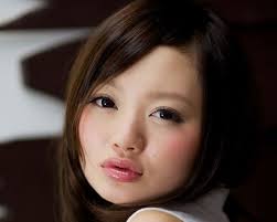 In general, asian women can look particularly cute wearing shorter hairstyles, but you'll be going the extra mile with this particular style. Showcase Your Locks With These 23 Short Asian Hairstyles Slodive