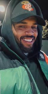 New year, new me, new you, I'm gonna do anything good I did last year, and  embrace everything good this year has to offer.❤❤ Happy New Year y'all 💗  #TeamBreezy ❤ |