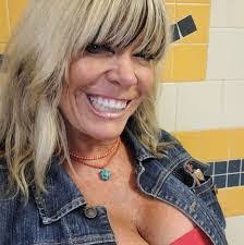 Tiffany Farrow's Instagram, Twitter & Facebook