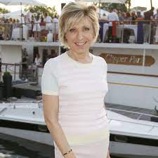 Evelyne dhéliat, ses secrets de beauté. Evelyne Dheliat Devoile Son Secret Pour Garder La Ligne A 71 Ans Femme Actuelle Le Mag