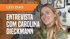 She is 42 years old and is a virgo. Carolina Dieckmann Sobre Quarentena Mascaras Estao Caindo Leo Dias Entrevista Youtube