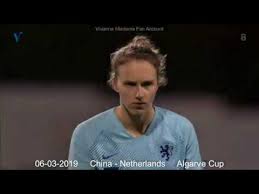 > > toen namen ze een ander soort mannen, nl zonder ballen, eunichs > > probleem opgelost. Vivianne Miedema Goal Compilation 2019 Oranje Leeuwinnen Arsenal Youtube