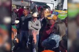 Enfrentan bloqueos a ciudadanos, transportistas y campesinos