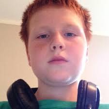 Gabriel Boyce (@gabeilovecandy)