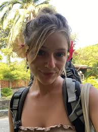 Hey Everyone, I am looking for a room to rent in Noosa! My name is Ruby, I  am 20 years old from Australia! I am open to any area in Noosa, preferably