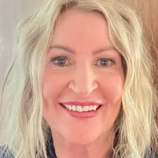 Any real estate agents in Sicily to show homes?