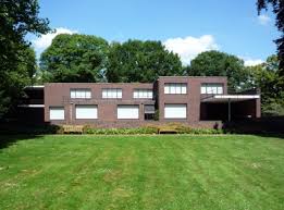 Haus lange and haus esters are residential houses designed by ludwig mies van der rohe in krefeld, germany. Archiweb Cz Lange And Esters House