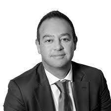 London Shaw's Instagram, Twitter & Facebook