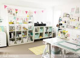 We have been working hard to finish my craft room/ video studio for the last few months! Craft Room Tours 10 Espacios Increibles Guia De Manualidades