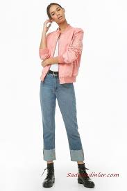 Gunluk Kiyafetler Bayan Pantolon Ceket Kombinleri Mavi Kot Pantolon Beyaz Bluz Pembe Bomber Ceket Siyah Postal Bot Bomber Ceket Moda Bluz