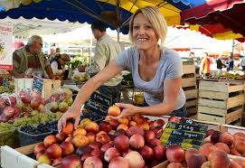 Marche De Moissac Tarn Et Garonne Par Crt Midi Pyrenees Patrice Thebault Tourismemidipy Midipyrenees France Marc Midi Pyrenees Tarn Et Garonne Pyrenees