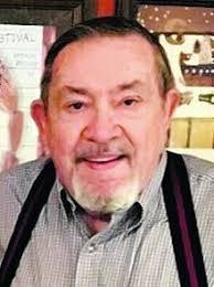 Karen Schott's Instagram, Twitter & Facebook