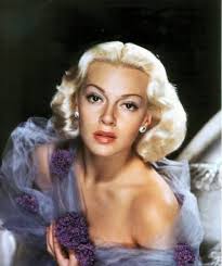 Happy 90th birthday to the beautiful Sophia Loren!