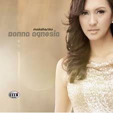 Mereka juga sering menghabiskan waktu dengan liburan berdua. Donna Agnesia Spotify