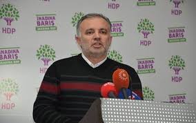 Kobani soruşturması kapsamında tutuklanan hdp'li ayhan bilgen'in … kars belediyesi eşbaşkanı ayhan bilgen'e, sosyal medyadan kurşunların yer aldığı bir fotoğrafla tehdit mesajı gönderildi. Hdp Den Davutoglu Ya Stratejik Cevap
