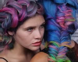 Colora la tua capigliatura e trasformala nei capelli unicorno! Capelli E Trucco Ispirati Agli Unicorni