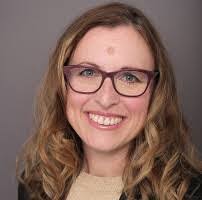 Melanie Cave's Instagram, Twitter & Facebook