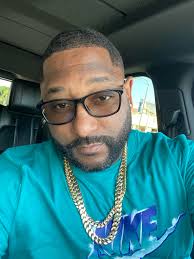 Damn! Horace Mann was a long time ago, but where is all my old 2DC-BAY and  GLM members at? Lmfao! But if y'all don't recognize it's POPTARTT