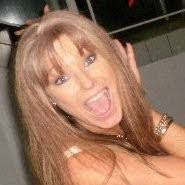 Yvette Davidson's Instagram, Twitter & Facebook