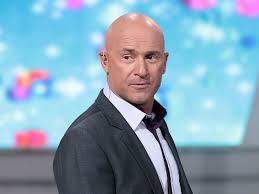Vincent lagaf ', flagship host of tf1 for a few years with the show le bigdil, returns monday evening to the channel he left in 2016. Vincent Lagaf Le Juste Prix L Exil Fiscal Tres Peu Pou Tele Star