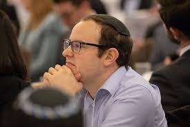 Richard Coutinho's Instagram, Twitter & Facebook