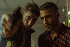 Red leatherette) is a spanish action crime drama television series, created by álex pina and esther martínez lobato. Sky Rojo Warum Die Neue Netflix Serie Das Zeug Zum Hit Hat Gq Germany