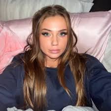 Kassie Stevenson's Instagram, Twitter & Facebook