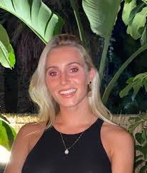 Sara Hooker's Instagram, Twitter & Facebook