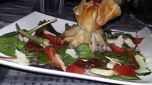 La Meilleure Recette De Salade Italienne Et Aumoniere De Brick Au Confit D Oignon Pelardon L Essayer C Es Recettes De Cuisine Salade Italienne Confit Oignon