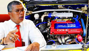 Sy br mengalami kemalangan yg melibatkan 6buah kereta.sy merupakan kereta ke3.dlm kes seperti ini, sape yg harus claim insuran sape.ms buat report pihak polis ade mengatekan bhw kenderaan yg akhir skali yg akan cover kesemua kereta yg rosak.tp it depends on pihak insurans.keputusan kes msh blum dpt sbb belum kesemua pemilik kenderaan yg terlibat membuat report.hanya separuh sahaja yg br. Tahukahanda Bagaimanakah Prosedur Tukar Enjin Kenderaan Di Jpj